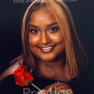 Meet your Posher, Davika